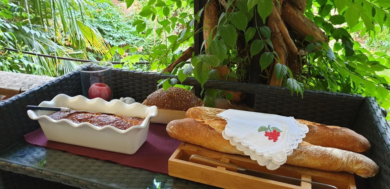 La Cordeline Bed & Breakfast บริญญอล ภายนอก รูปภาพ